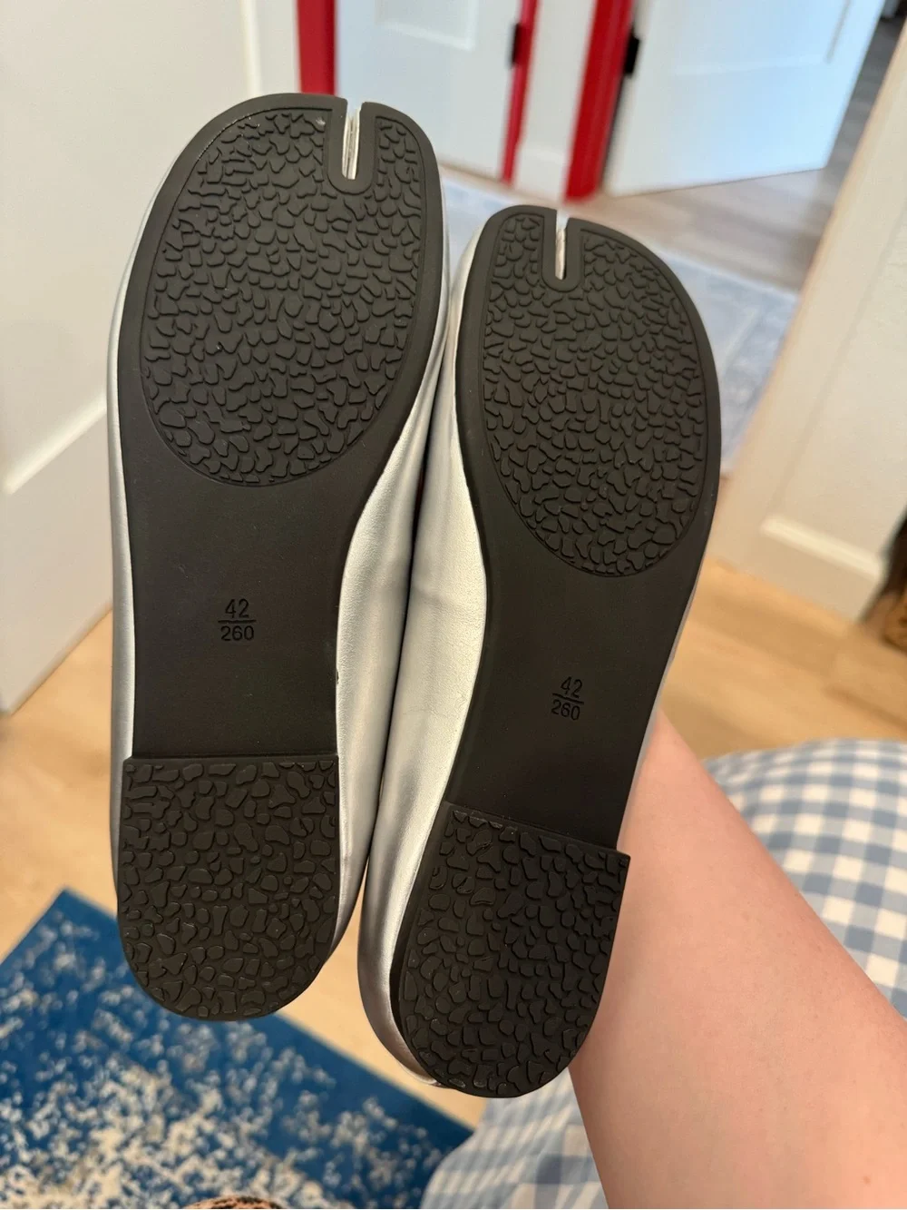 RABOESY Tabi Ballet Flat Silver